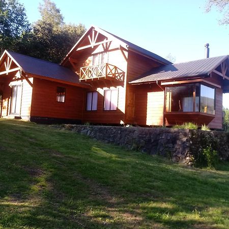 Cabanas Los Canelos Hermosa Granja En プコン エクステリア 写真