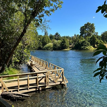 Cabanas Los Canelos Hermosa Granja En プコン エクステリア 写真